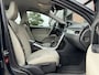 Volvo V70 1.6 T4 MOMENTUM | NL-AUTO! | DEALER OH! | LEDER!