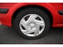Nissan Almera 1.5 keurige hatchback met airco met nieuwe APK bij aflevering