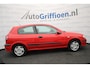 Nissan Almera 1.5 keurige hatchback met airco met nieuwe APK bij aflevering