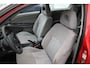 Nissan Almera 1.5 keurige hatchback met airco met nieuwe APK bij aflevering