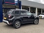 Dacia Duster 1.0 TCe Bi-Fuel Prestige / Apple-Carplay&Android-Auto / DAB / Navi / Camera / Airco / Cruise-Control / Getint Glas / ELKTR-Pakket / PDC Achter / LMV 17'' / Winterset LMV 16'' / Dakdragers / ENZ.