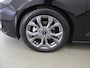 Ford Focus 1.0 EcoBoost Hybrid ST Line X | Afneembare Trekhaak | Winterpakket | Cruise Control Adaptief | Parkeercamera | HUD | Navigatie | Apple Carplay/Android Auto |