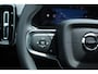 Volvo EX40 Single Motor Extended Range Plus Europa 82 kWh | Panorama dak| Harman Kardon| 360 graden Camera| Dak in zwart uitgevoerd| 20" Lichtmetalen velgen