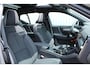 Volvo EX40 Single Motor Extended Range Plus Europa 82 kWh | Panorama dak| Harman Kardon| 360 graden Camera| Dak in zwart uitgevoerd| 20" Lichtmetalen velgen