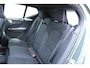 Volvo EX40 Single Motor Extended Range Plus Europa 82 kWh | Panorama dak| Harman Kardon| 360 graden Camera| Dak in zwart uitgevoerd| 20" Lichtmetalen velgen