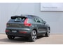 Volvo EX40 Single Motor Extended Range Plus Europa 82 kWh | Panorama dak| Harman Kardon| 360 graden Camera| Dak in zwart uitgevoerd| 20" Lichtmetalen velgen