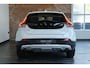 Volvo V40 Cross Country T3 Automaat Edition+ | Afneembare trekhaak | Stoelverwarming | Navigatie | Volvo on Call | Climate control | Parkeersensoren achter | High performance audio | Dealeronderhouden