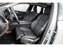 Volvo XC60 2.0 T6 Plug-in hybrid AWD Plus Dark | Facelift | Head-Up | Panoramadak | Trekhaak | 360 Camera | All-Season Banden | Google | Stoel en Stuurverwarming |