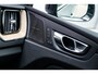 Volvo XC60 2.0 T6 Plug-in hybrid AWD Plus Dark | Facelift | Head-Up | Panoramadak | Trekhaak | 360 Camera | All-Season Banden | Google | Stoel en Stuurverwarming |
