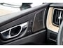 Volvo XC60 2.0 T6 Plug-in hybrid AWD Plus Dark | Facelift | Head-Up | Panoramadak | Trekhaak | 360 Camera | All-Season Banden | Google | Stoel en Stuurverwarming |