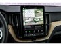 Volvo XC60 2.0 T6 Plug-in hybrid AWD Plus Dark | Facelift | Head-Up | Panoramadak | Trekhaak | 360 Camera | All-Season Banden | Google | Stoel en Stuurverwarming |