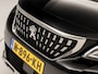 Peugeot 3008 1.6 e-THP Premium 165Pk Automaat (APPLE CARPLAY, GROOT NAVI, 360 CAMERA, FOCAL AUDIO, KEYLESS, SPORTSTOELEN, GETINT GLAS, NIEUWE APK, NIEUWSTAAT)