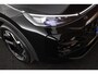 Volkswagen T-Roc 1.5 eTSI 150pk DSG R-Line First Edition Trekhaak Camera Stoelverwarming Adaptive Cruise Carplay