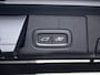 Volvo XC60 2.0 T8 Plug-in hybrid AWD Plus Dark | 7 Persoons | Stuurwiel verwarming | Trekhaak l Schuif- /kantel Pano l 360 cam l 22"