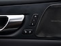 Volvo XC60 2.0 T8 Plug-in hybrid AWD Plus Dark | 7 Persoons | Stuurwiel verwarming | Trekhaak l Schuif- /kantel Pano l 360 cam l 22"