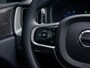 Volvo XC60 2.0 T8 Plug-in hybrid AWD Plus Dark | 7 Persoons | Stuurwiel verwarming | Trekhaak l Schuif- /kantel Pano l 360 cam l 21"