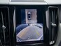 Volvo XC60 2.0 T8 Plug-in hybrid AWD Plus Dark | 7 Persoons | Stuurwiel verwarming | Trekhaak l Schuif- /kantel Pano l 360 cam l 21"