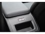 Volvo XC60 T6 350PK Automaat Plug-in Hybrid AWD Ultra Dark / Navigatie / Luchtvering / 360 Camera / Adaptieve Cruise Control / Stuurverwarming / Stoelverwarming v+a / Elektr. Achterklep / Schuifdak / Trekhaak
