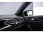 Volkswagen T-Roc R-Line 1.5 TSI 150pk DSG Automaat Panoramadak, Adaptive cruise control, LED koplampen, App connect, Achteruitrijcamera, Parkeersensoren