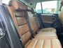 Volkswagen Golf 1.4 TSI Highline Airco Cruise controle Parkeersensoren voor en achter Navigatiesysteem met audio Radio voorbereiding