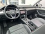 Volkswagen Passat Variant 1.4 TSI PHEV GTE Business / AUTOMAAT/ TREKHAAK/ PANO/ ALCANTARA/ 218 PK/ CAMERA/ PARK. SENSOREN/ ERGO COMFORT/ ELEK. ACHTERKLEP/ STOELVERWARM./ ADAPT. CRUISE/ APP CONNECT/ NAVI/ CLIMA/ DAB/ 17" LMV