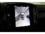 Volvo XC40 B4 197PK Plus Dark | Trekhaak | 360° | Panoramadak | Getint Glas | HK Audio