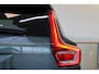 Volvo XC40 B4 197PK Plus Dark | Trekhaak | 360° | Panoramadak | Getint Glas | HK Audio