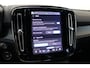 Volvo XC40 B4 197PK Plus Dark | Trekhaak | 360° | Panoramadak | Getint Glas | HK Audio