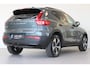 Volvo XC40 B4 197PK Plus Dark | Trekhaak | 360° | Panoramadak | Getint Glas | HK Audio