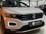 Volkswagen T-Roc 1.5 TSI Sport Business R|Automaat|ACC|Pano|19" Zwarte Velgen|Trekhaak 1.500kg|Blindspot|Keyless|Rijklaar