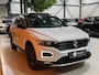 Volkswagen T-Roc 1.5 TSI Sport Business R|Automaat|ACC|Pano|19" Zwarte Velgen|Trekhaak 1.500kg|Blindspot|Keyless|Rijklaar