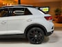 Volkswagen T-Roc 1.5 TSI Sport Business R|Automaat|ACC|Pano|19" Zwarte Velgen|Trekhaak 1.500kg|Blindspot|Keyless|Rijklaar