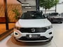 Volkswagen T-Roc 1.5 TSI Sport Business R|Automaat|ACC|Pano|19" Zwarte Velgen|Trekhaak 1.500kg|Blindspot|Keyless|Rijklaar
