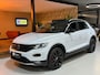 Volkswagen T-Roc 1.5 TSI Sport Business R|Automaat|ACC|Pano|19" Zwarte Velgen|Trekhaak 1.500kg|Blindspot|Keyless|Rijklaar