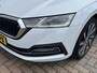 Skoda Octavia Combi 1.4 TSI iV PHEV Business / AUTOMAAT/ ACC/ PARK.SENSOREN V+A/ CAMERA/ STOELVERWARMING/ KEYLESS/ ELEK.ACHTERKLEP/ DIGITAL DASH/ RIJ-MODI/ NAVI/ DAB/ CLIMA/ LED/ 18'' LMV