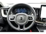 Volvo XC60 T6 Plug-in hybrid AWD Plus Dark | Panoramadak | 360° Parkeercamera | Parkeersensoren voor + achter | Harman Kardon Premium Audio | BLIS | Adaptive Cruise Control | Google Infotainment | Parkeerverwarming |Semi Electrische Trekhaak.
