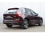 Volvo XC60 T6 Plug-in hybrid AWD Plus Dark | Panoramadak | 360° Parkeercamera | Parkeersensoren voor + achter | Harman Kardon Premium Audio | BLIS | Adaptive Cruise Control | Google Infotainment | Parkeerverwarming |Semi Electrische Trekhaak.