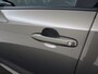 Toyota Corolla Hybrid HB 2.0 Hybrid Premium | Dealer onderhouden | JBL | Head-Up Display | Dodehoek detectie | LED Matrix | Parkeersensoren voor+achter met assistent |