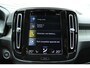 Volvo XC40 T2 Automaat Inscription | Leder Beklede Stoelen | Semi Elektrische trekhaak | Electronic Climate Controle | Voorstoelen + Stuurwiel verwarmend | Voorruit verwarmend / Parkeerklimaat | Achteruitrijcamera | Parkeersensor Voor | Keyless Entry/start | LED Koplampen | Rijstrooksensor Met Correctie | Navigatiesysteem Full Map + Hard Disk |