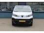 Peugeot e-Expert L3 75 kWh | 8 JAAR GARANTIE | CAMERA | NAVI | BETIMMERING | DRAADLOOS CARPLAY | COMFORT WAND |