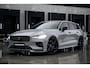Volvo V60 2.0 T6 Plug-in hybrid AWD Ultra Dark | Heico sportpack voor en achter | Polestar velgen | Black Pack | 360 camera | Harman Kardon Audio |