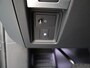 Land Rover Defender 2.0 P300e 110 X-Dynamic SE | Panoramisch schuifdak | Cold Climate & Black Pack | Elek. trekhaak | Comfort Pack | ClearSight |