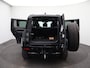 Land Rover Defender 2.0 P300e 110 X-Dynamic SE | Panoramisch schuifdak | Cold Climate & Black Pack | Elek. trekhaak | Comfort Pack | ClearSight |