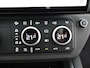 Land Rover Defender 2.0 P300e 110 X-Dynamic SE | Panoramisch schuifdak | Cold Climate & Black Pack | Elek. trekhaak | Comfort Pack | ClearSight |
