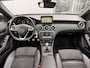 Mercedes-Benz A-klasse 180 Ambition AMG Line | Facelift | Panoramadak | Stoelverwarming | Navigatie | AMG styling | 18” lichtmetalen velgen | Bluetooth | Dynamic Select rijmodi | Cruise Control | Verstelbare lendensteun | Sportstoelen | Volledig onderhouden