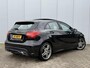 Mercedes-Benz A-klasse 180 Ambition AMG Line | Facelift | Panoramadak | Stoelverwarming | Navigatie | AMG styling | 18” lichtmetalen velgen | Bluetooth | Dynamic Select rijmodi | Cruise Control | Verstelbare lendensteun | Sportstoelen | Volledig onderhouden