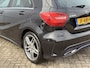 Mercedes-Benz A-klasse 180 Ambition AMG Line | Facelift | Panoramadak | Stoelverwarming | Navigatie | AMG styling | 18” lichtmetalen velgen | Bluetooth | Dynamic Select rijmodi | Cruise Control | Verstelbare lendensteun | Sportstoelen | Volledig onderhouden