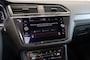Volkswagen Tiguan 1.4 TSI eHybrid R-Line Business - Pano - Trekhaak - Black Style