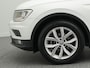 Volkswagen Tiguan 1.5 TSI Comfortline Business | Trekhaak | Navigatie | 18 inch | Climate control | Ned. Auto | Dealer onderhouden |