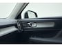 Volvo XC40 2.0 B3 Plus Dark | Harman Kardon | Panoramadak | Lederen bekleding | 360graden camera | Adaptieve Cruise Control | Stoel- stuur verwarming | Pilot Assist | Lane Keeping Aid | Achteruitrijcamera | Google-multimediasysteem | Elektrisch bedienbare achterklep | keyless entry en start | automatisch dimmende binnen- en buitenspiegels